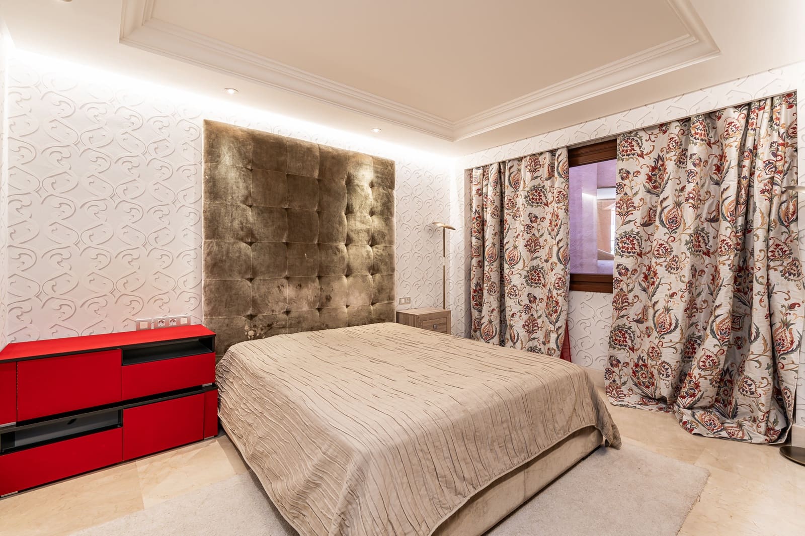 4 slaapkamer Appartement te koop in Estepona met zwembad garage - € 2.050.000 (Ref: 8354600)