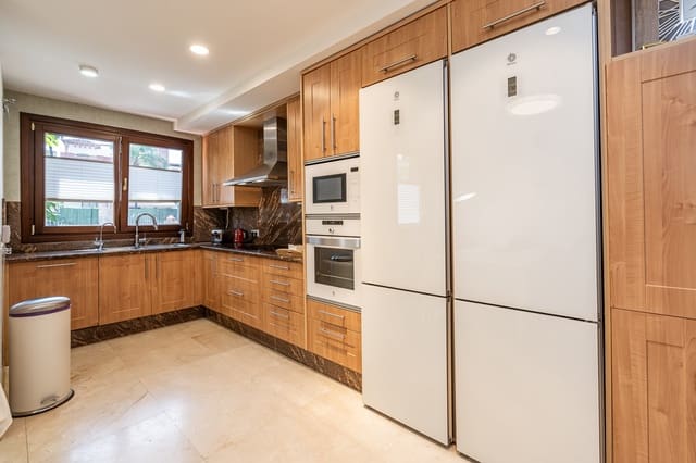 4 chambre Appartement à vendre à Kempinski, Estepona avec piscine garage - 2 050 000 € (Ref: 8354600)