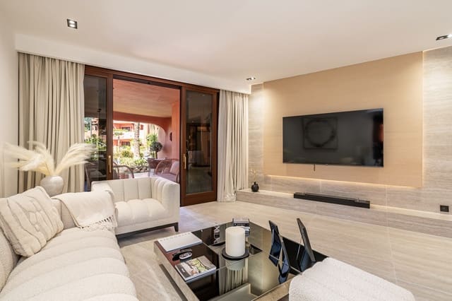 3 chambre Appartement à vendre à Guadalmansa, Estepona avec piscine garage - 1 525 000 € (Ref: 8354602)