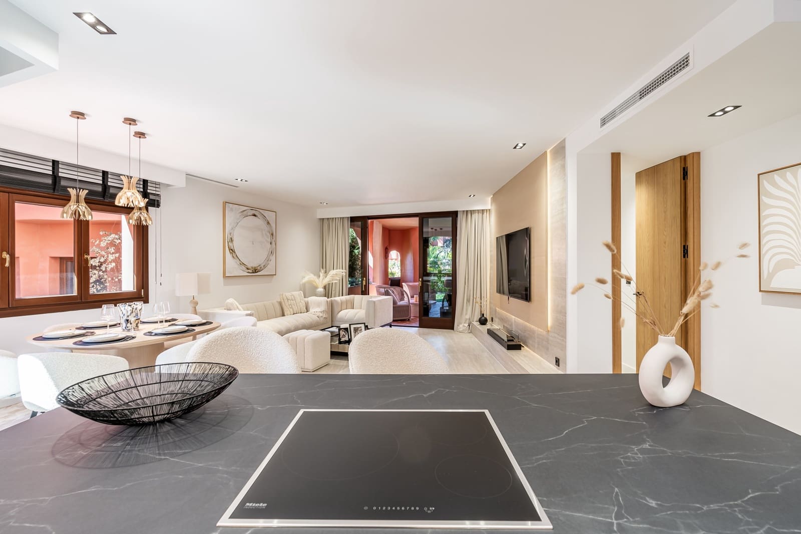 3 bedroom Apartment for sale in Guadalmansa with pool garage - € 1,525,000 (Ref: 8354602)