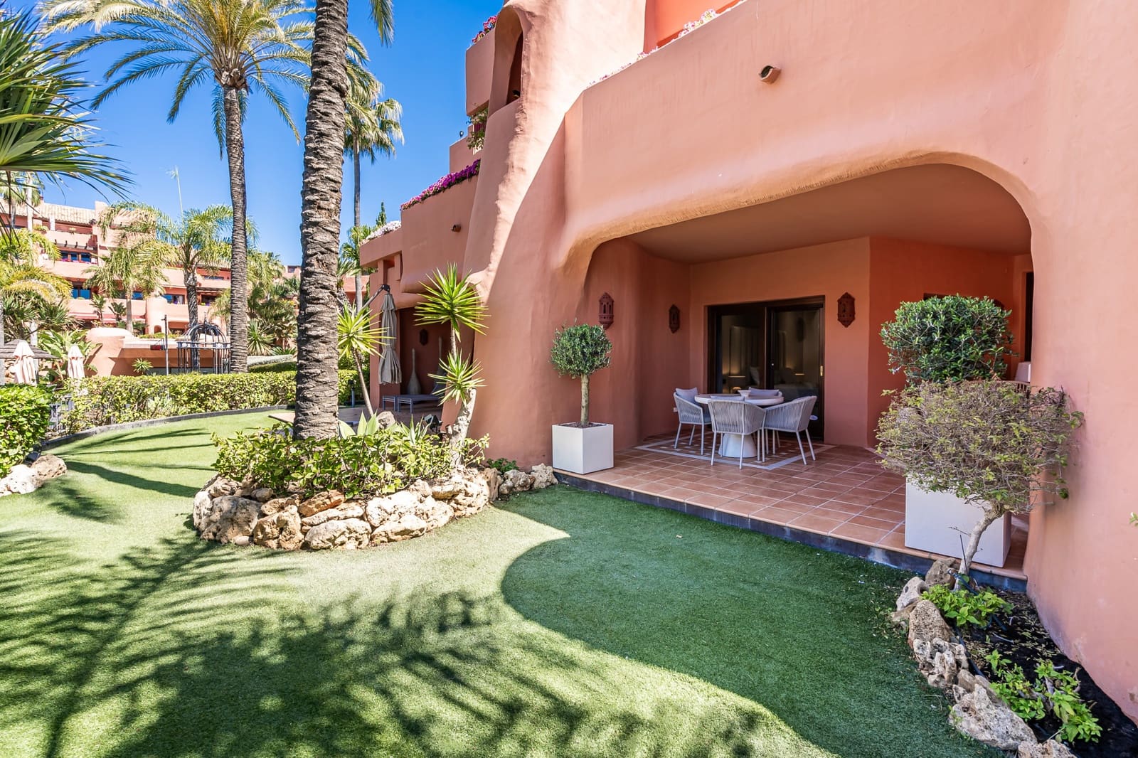 3 bedroom Apartment for sale in Guadalmansa with pool garage - € 1,525,000 (Ref: 8354602)