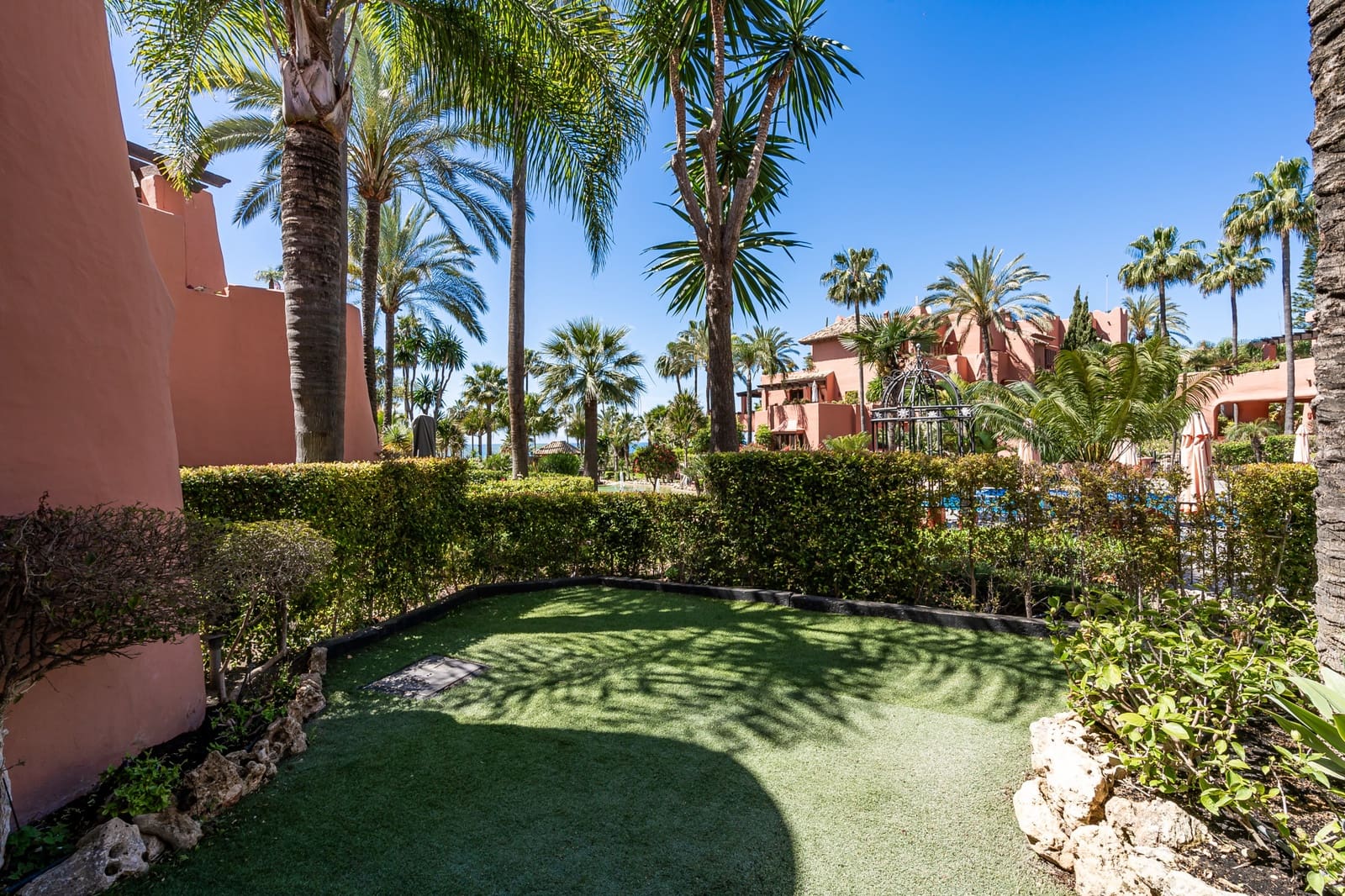 3 bedroom Apartment for sale in Guadalmansa with pool garage - € 1,525,000 (Ref: 8354602)