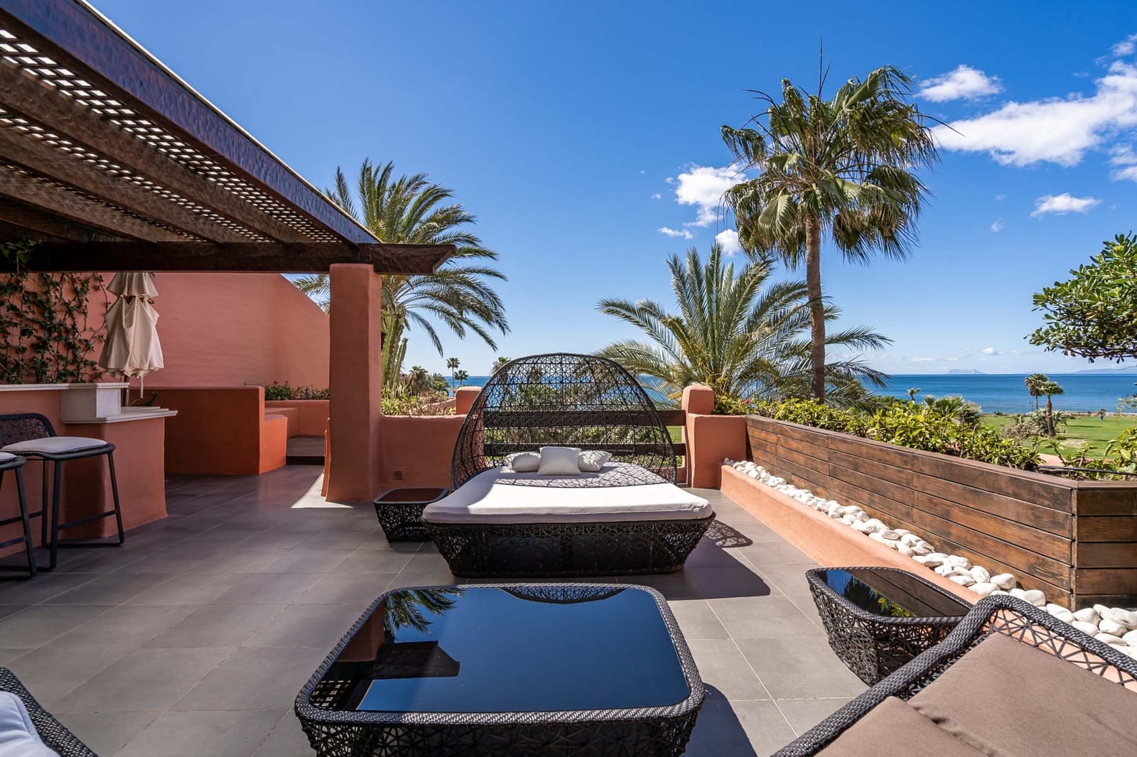 6 bedroom Apartment for sale in Guadalmansa with pool garage - € 6,900,000 (Ref: 8354621)