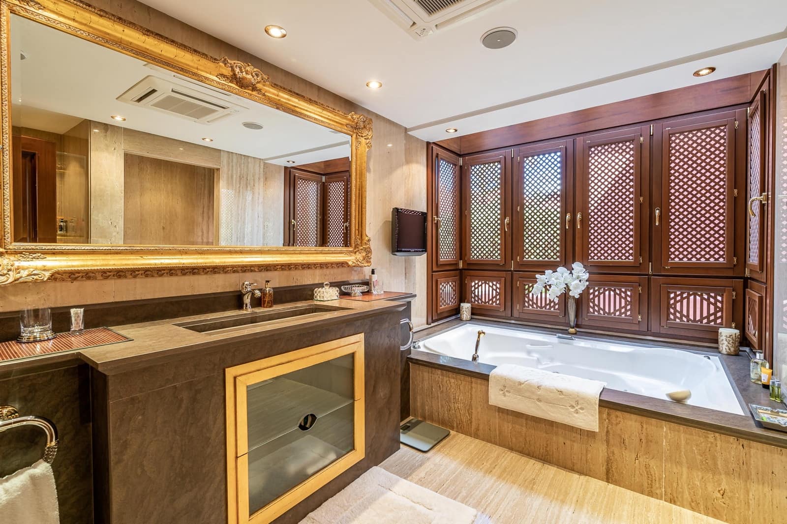 6 bedroom Apartment for sale in Guadalmansa with pool garage - € 6,900,000 (Ref: 8354621)