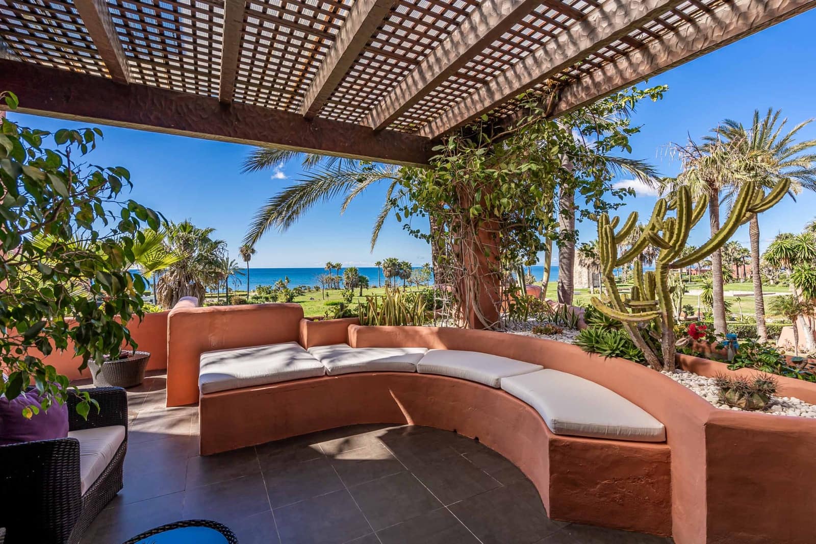 6 bedroom Apartment for sale in Guadalmansa with pool garage - € 6,900,000 (Ref: 8354621)