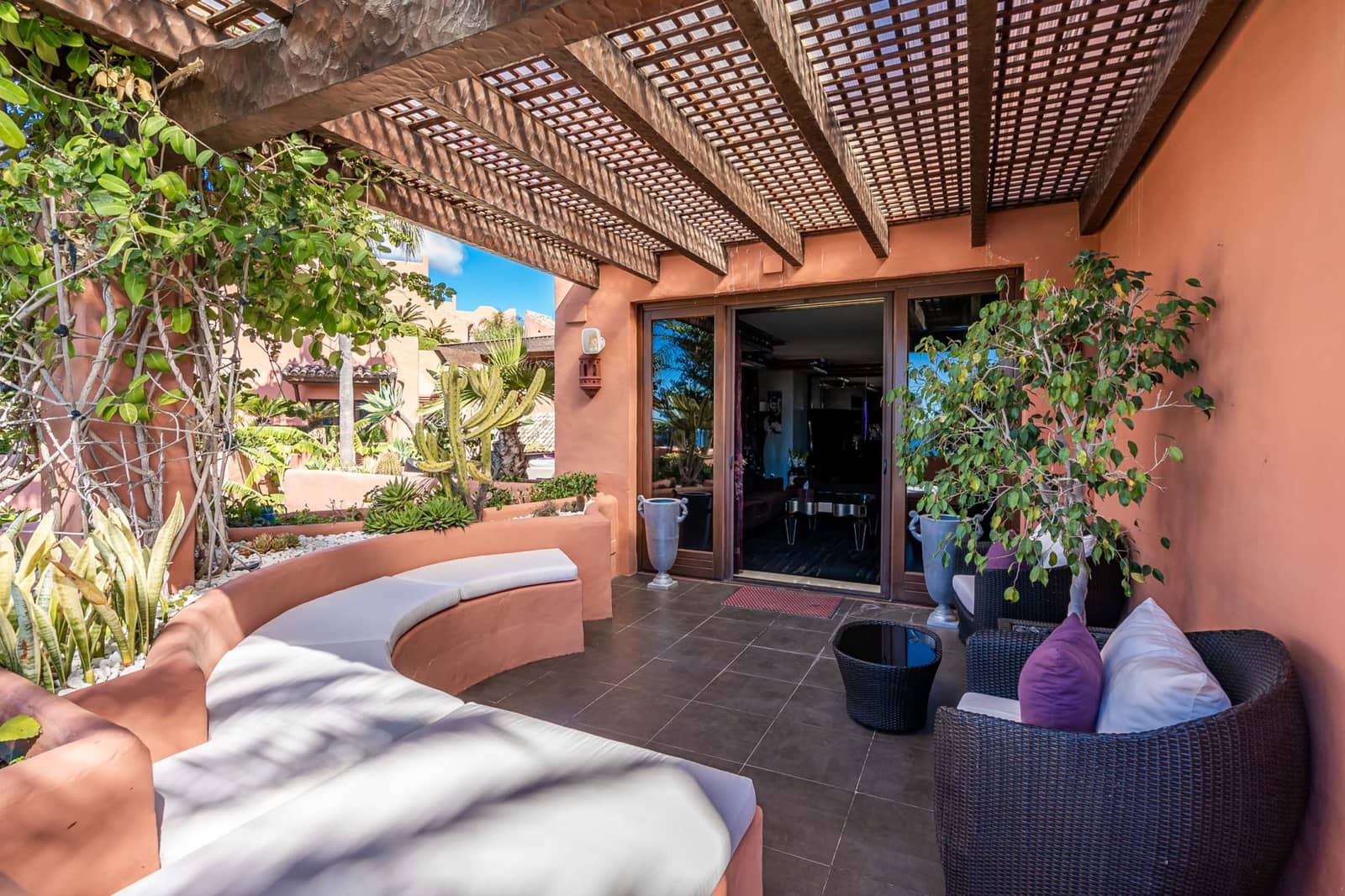 6 bedroom Apartment for sale in Guadalmansa with pool garage - € 6,900,000 (Ref: 8354621)