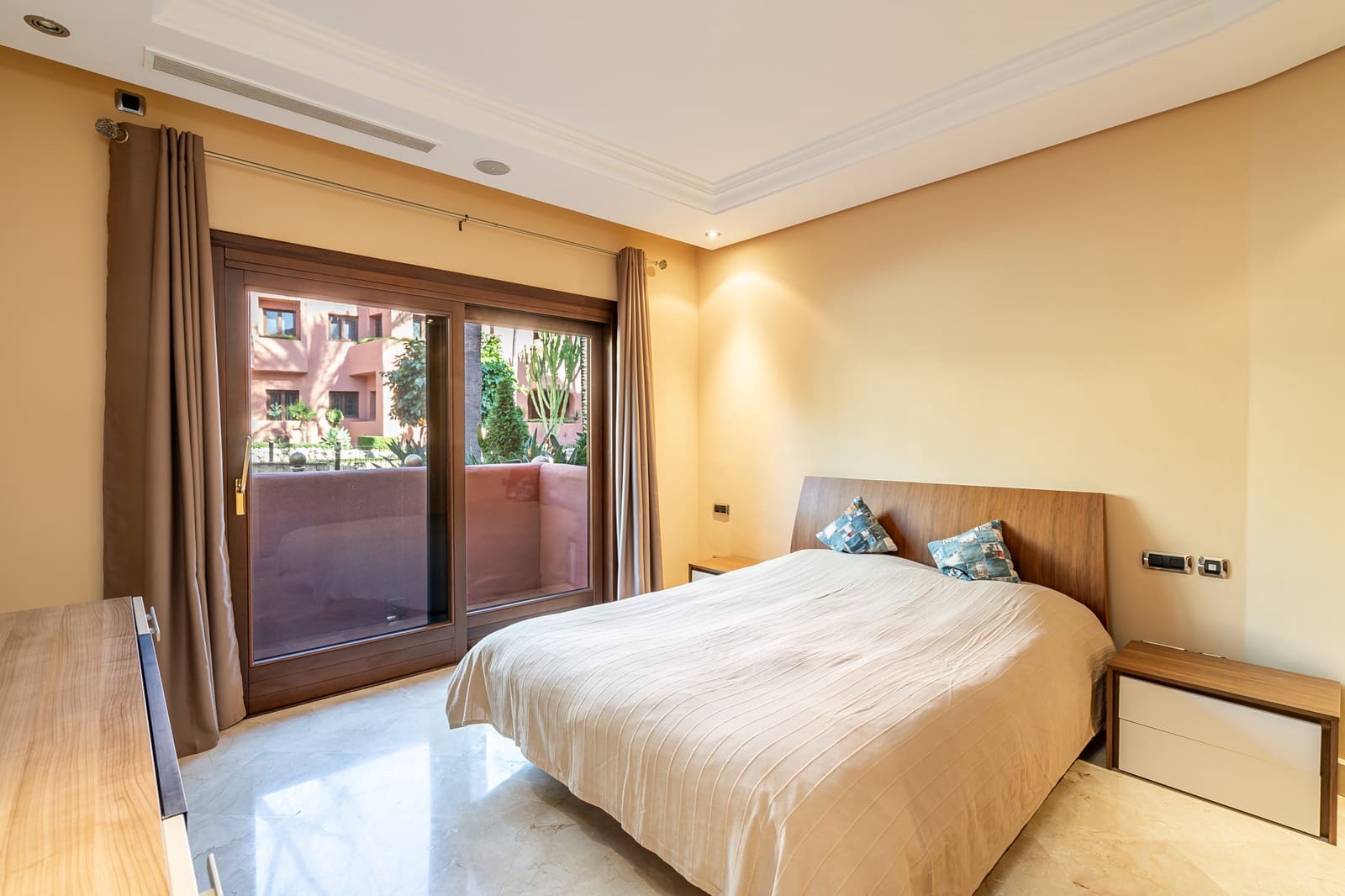 3 makuuhuone Huoneisto myytävänä paikassa Guadalmansa mukana uima-altaan 
autotalli - 1 495 000 € (Ref: 8354622)