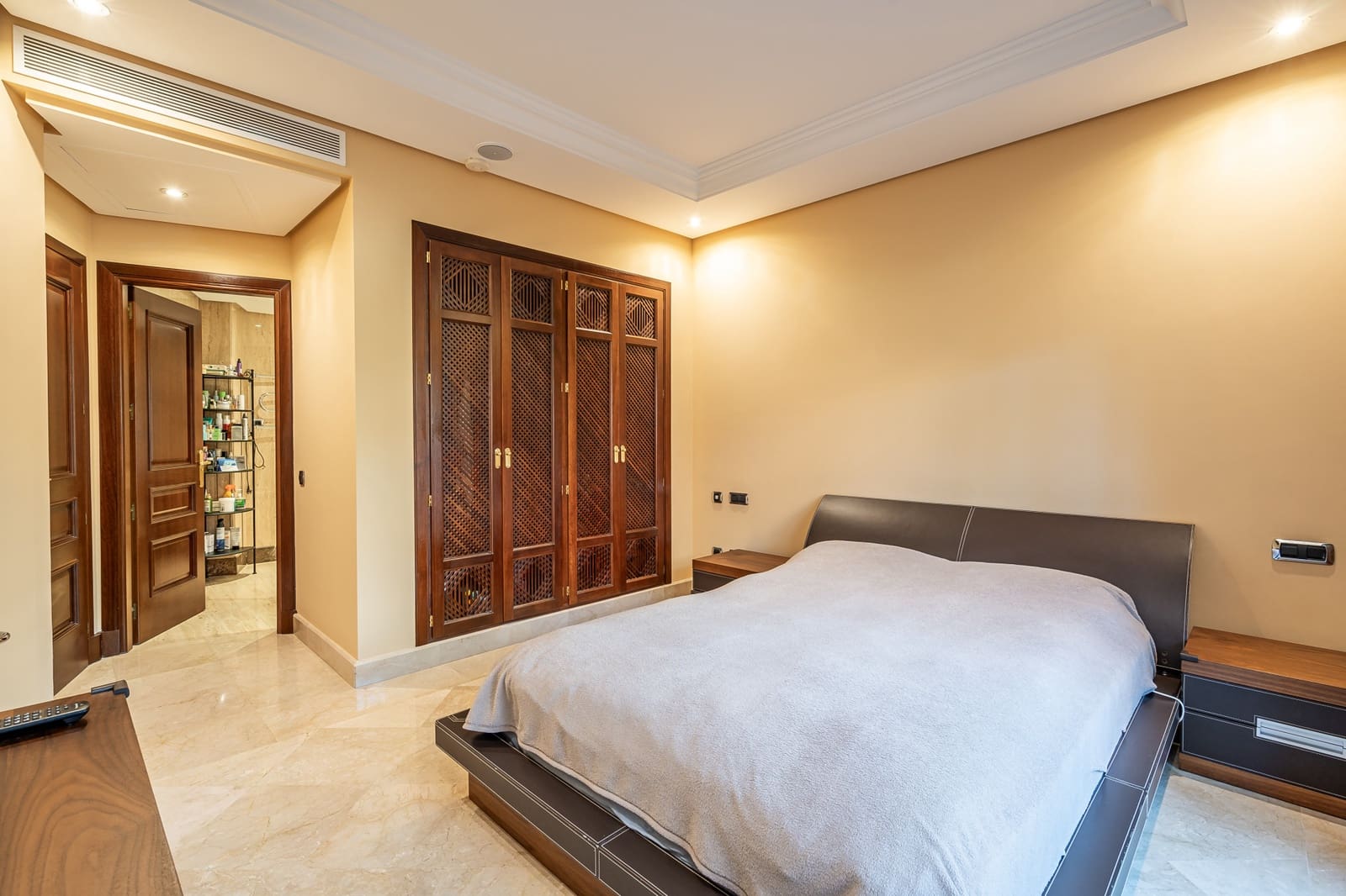 3 makuuhuone Huoneisto myytävänä paikassa Guadalmansa mukana uima-altaan 
autotalli - 1 495 000 € (Ref: 8354622)