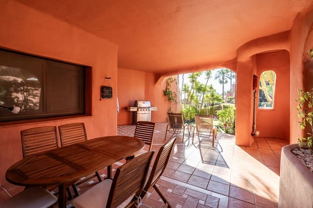 3 makuuhuone Huoneisto myytävänä paikassa Resinera-Voladilla, Estepona mukana uima-altaan 
autotalli - 1 495 000 € (Ref: 8354622)