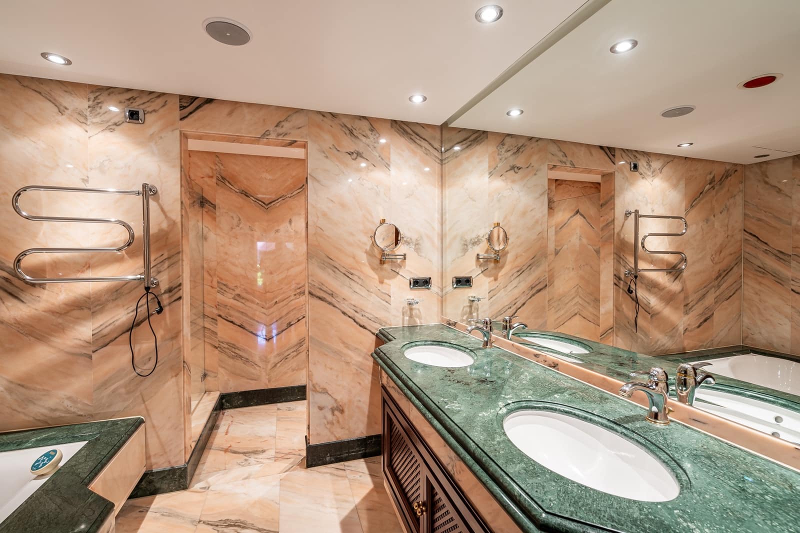 3 makuuhuone Huoneisto myytävänä paikassa Guadalmansa mukana uima-altaan 
autotalli - 1 495 000 € (Ref: 8354622)