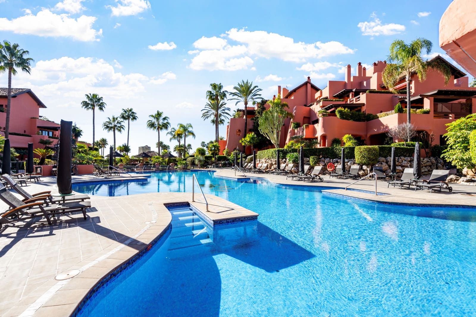 3 makuuhuone Huoneisto myytävänä paikassa Guadalmansa mukana uima-altaan 
autotalli - 1 495 000 € (Ref: 8354622)