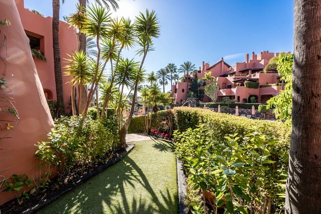 3 makuuhuone Huoneisto myytävänä paikassa Resinera-Voladilla, Estepona mukana uima-altaan 
autotalli - 1 495 000 € (Ref: 8354622)