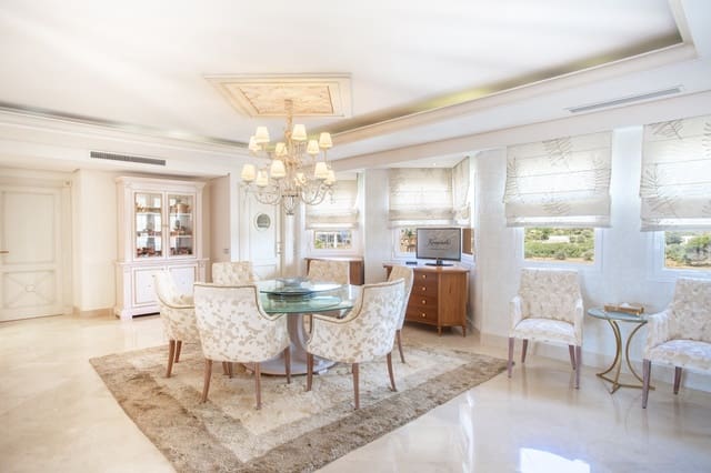 6 quarto Penthouse para venda em Estepona com piscina garagem - 5 990 000 € (Ref: 8354630)