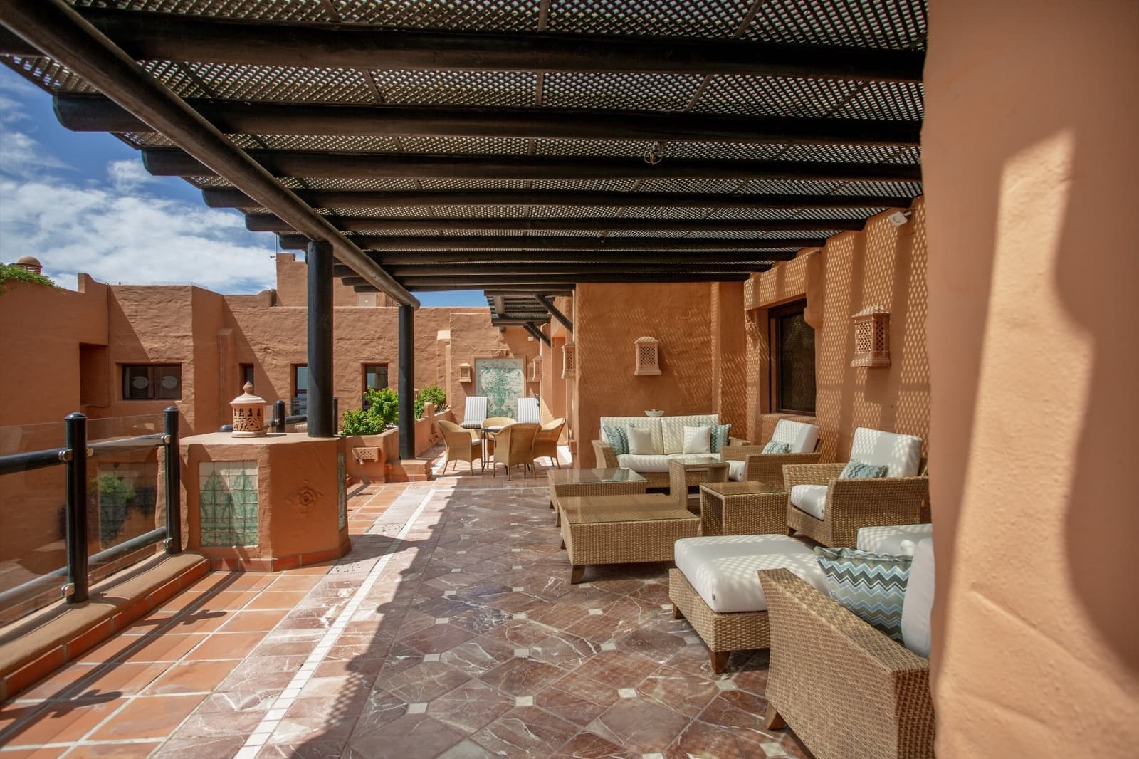 6 bedroom Penthouse for sale in Estepona with pool garage - € 5,990,000 (Ref: 8354630)