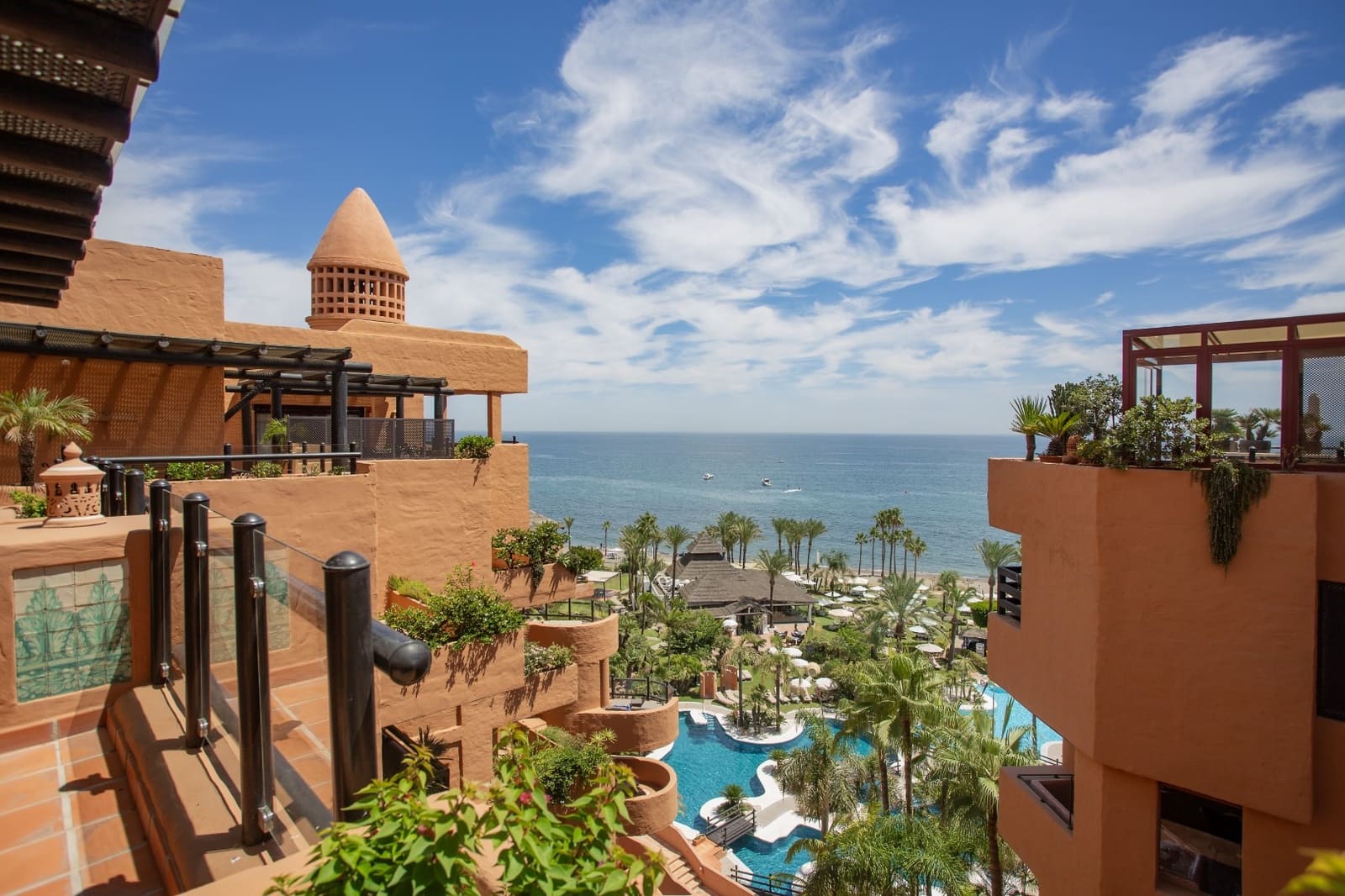 6 bedroom Penthouse for sale in Estepona with pool garage - € 5,990,000 (Ref: 8354630)