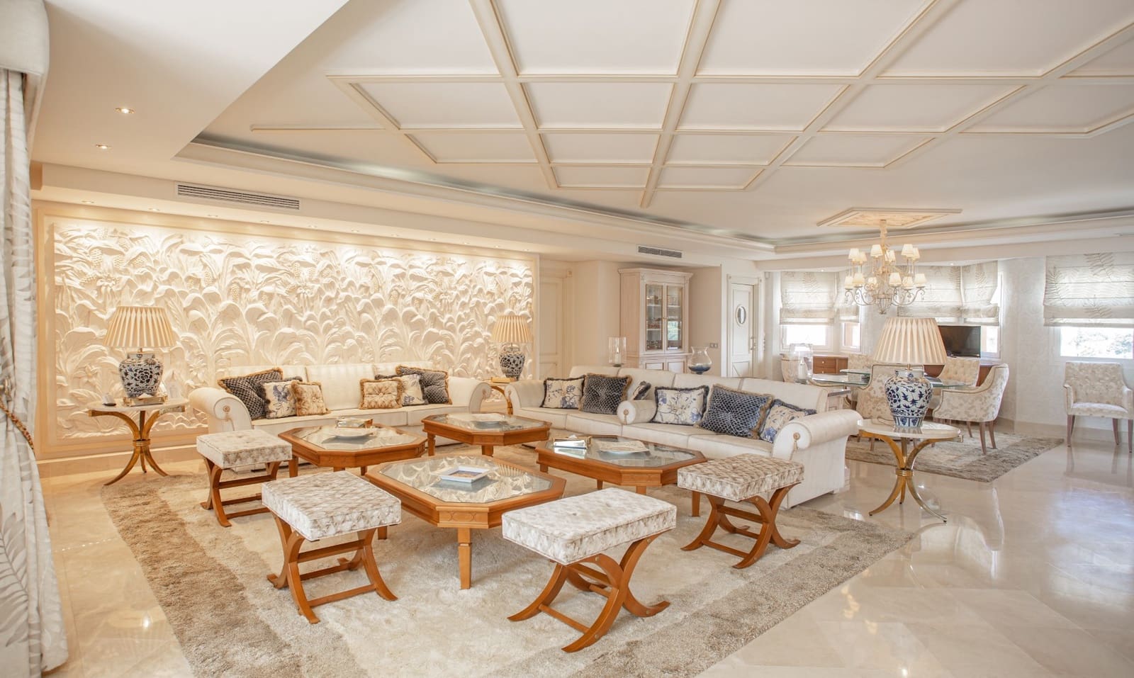 6 bedroom Penthouse for sale in Estepona with pool garage - € 5,990,000 (Ref: 8354630)