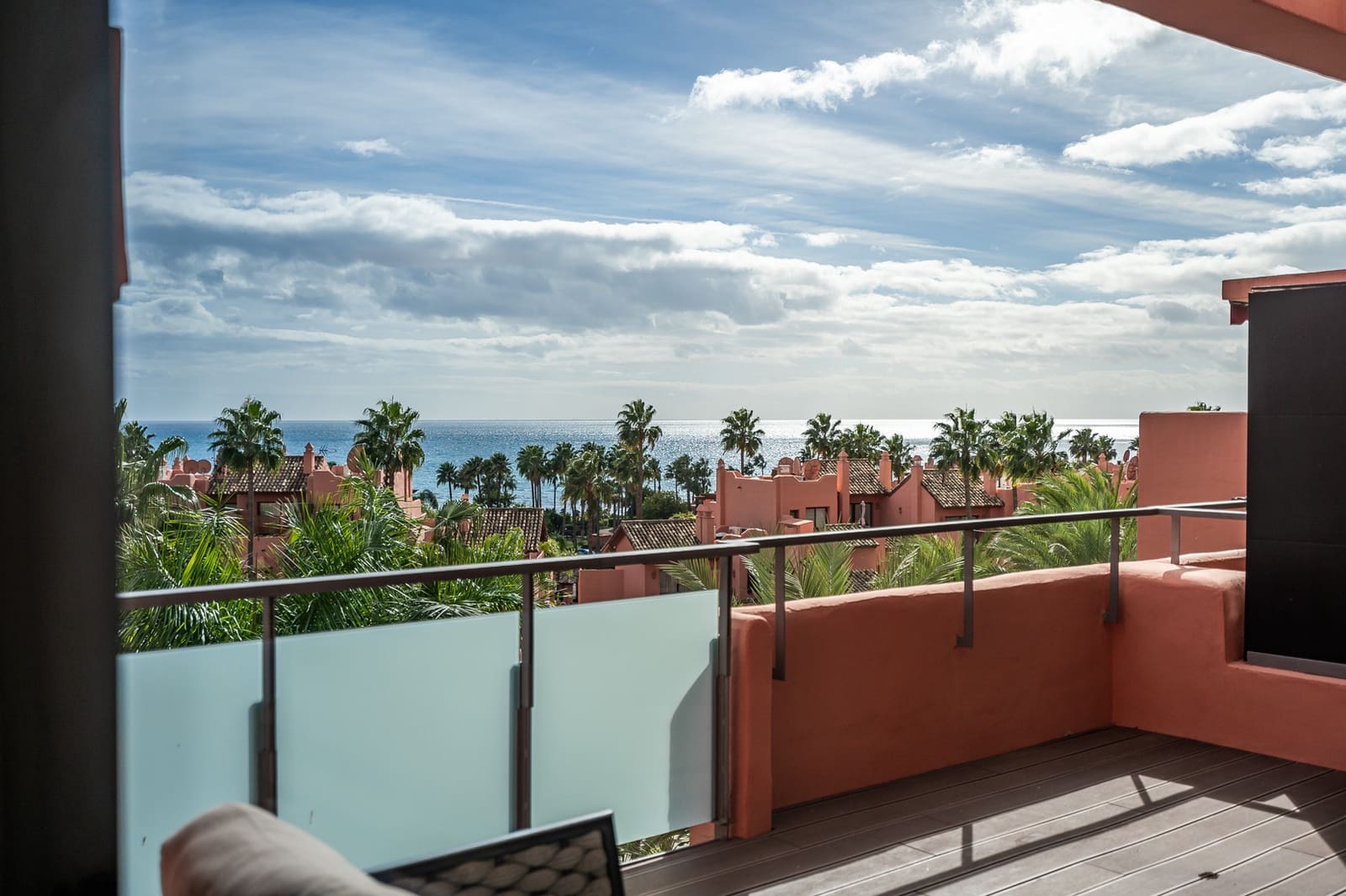 3 soverom Penthouse til salgs i Guadalmansa med svømmebasseng garasje - € 950 000 (Ref: 8356705)