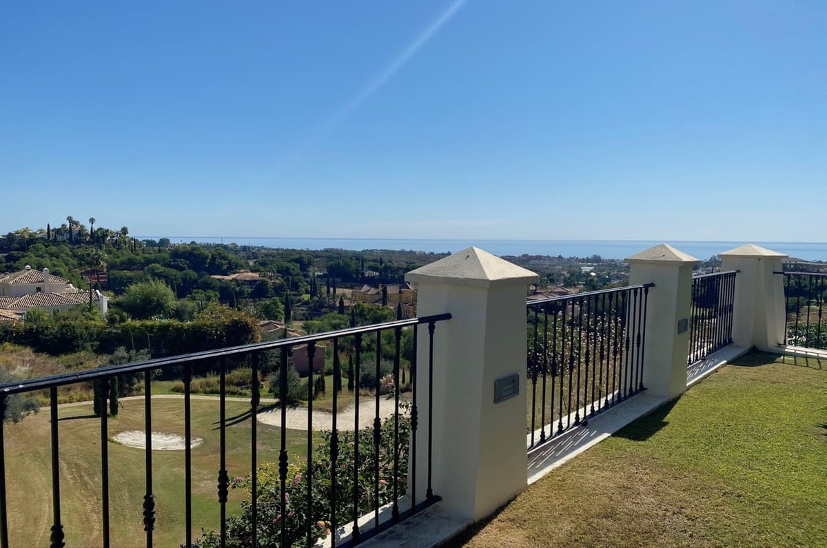 5 soveværelse Semi-Rækkehus til salg i Los Flamingos med swimmingpool garage - € 3.250.000 (Ref: 8356715)