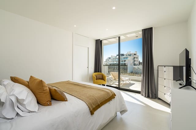 3 bedroom Penthouse for sale in El Higuerón, Fuengirola with pool garage - € 1,350,000 (Ref: 8356717)