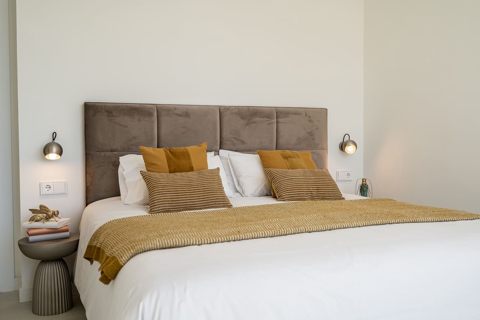 3 bedroom Penthouse for sale in Fuengirola with pool garage - € 1,350,000 (Ref: 8356717)