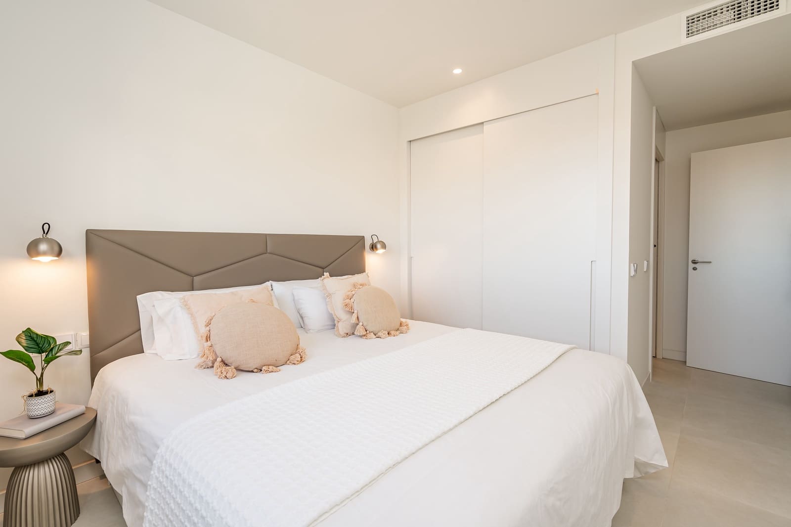 3 bedroom Penthouse for sale in Fuengirola with pool garage - € 1,350,000 (Ref: 8356717)