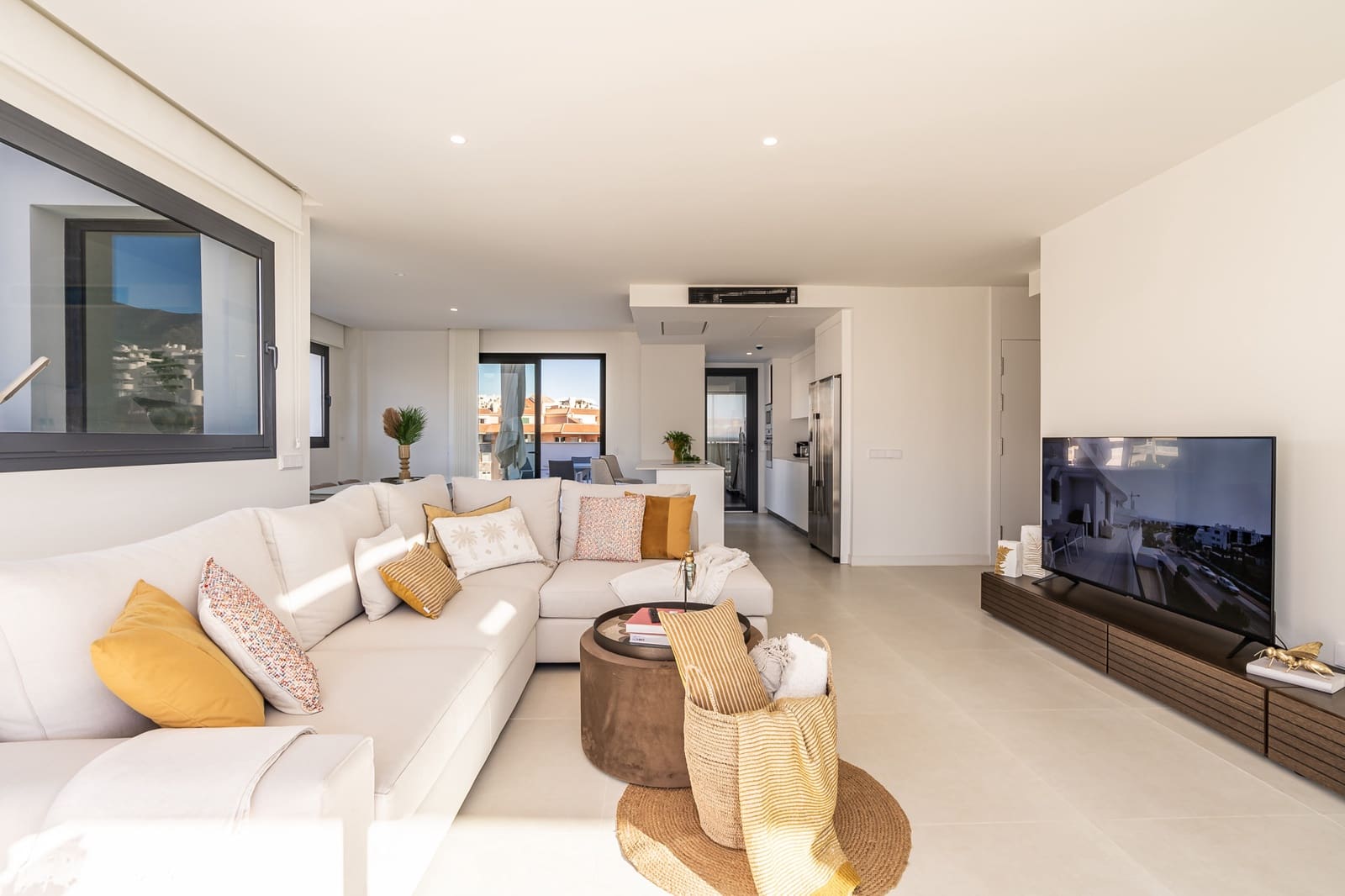 3 bedroom Penthouse for sale in Fuengirola with pool garage - € 1,350,000 (Ref: 8356717)