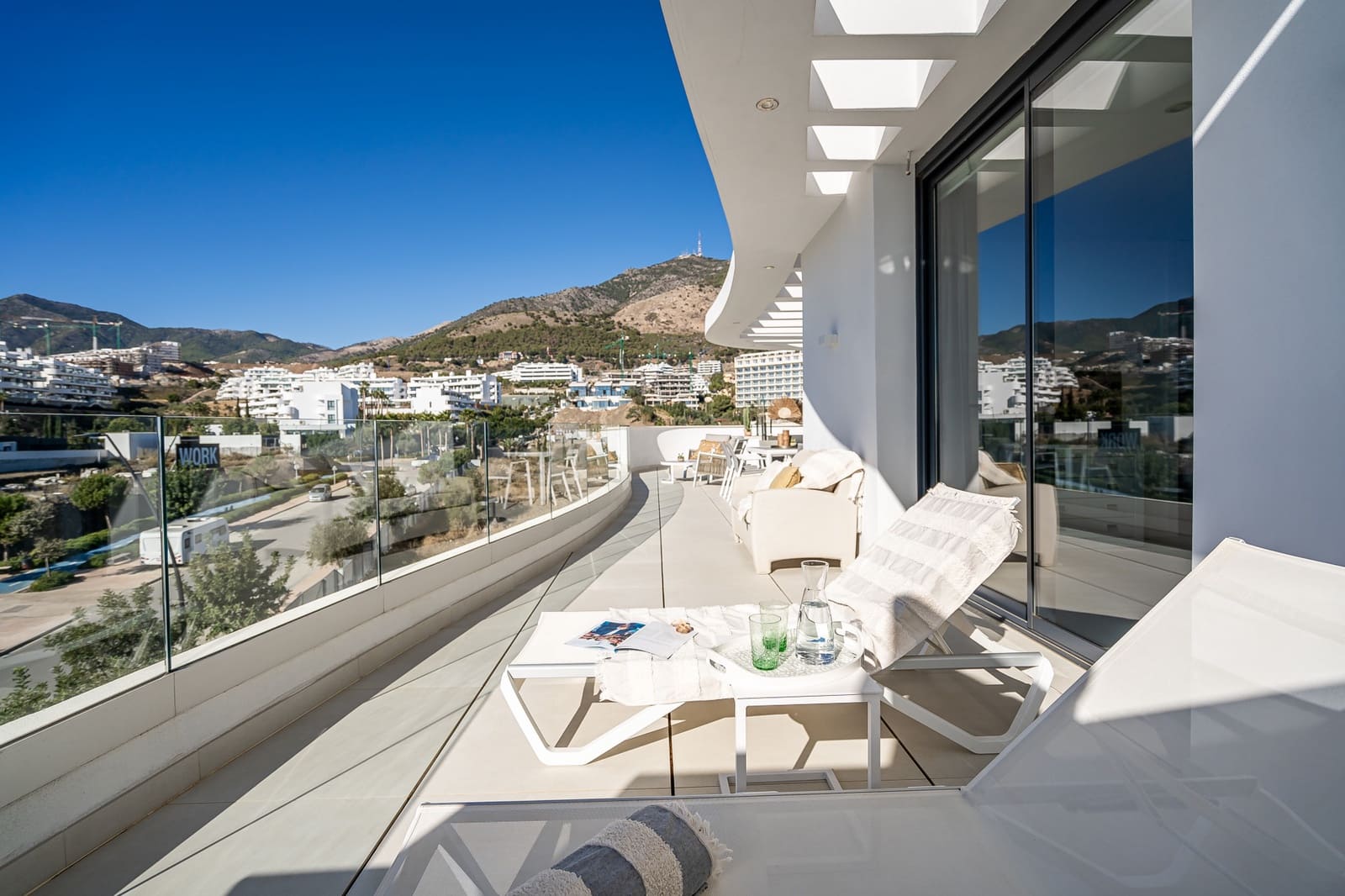 3 bedroom Penthouse for sale in Fuengirola with pool garage - € 1,350,000 (Ref: 8356717)