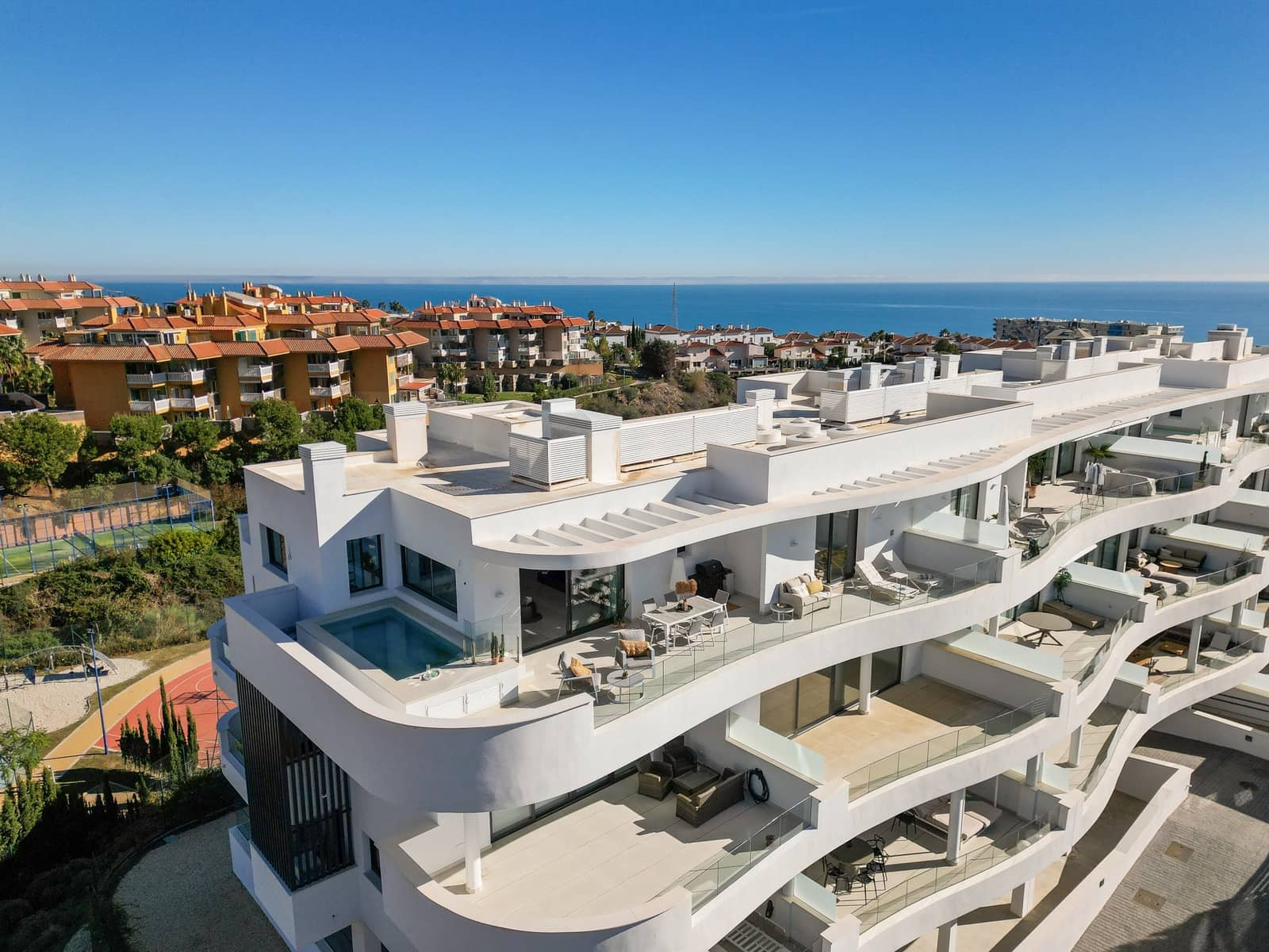 3 bedroom Penthouse for sale in Fuengirola with pool garage - € 1,350,000 (Ref: 8356717)