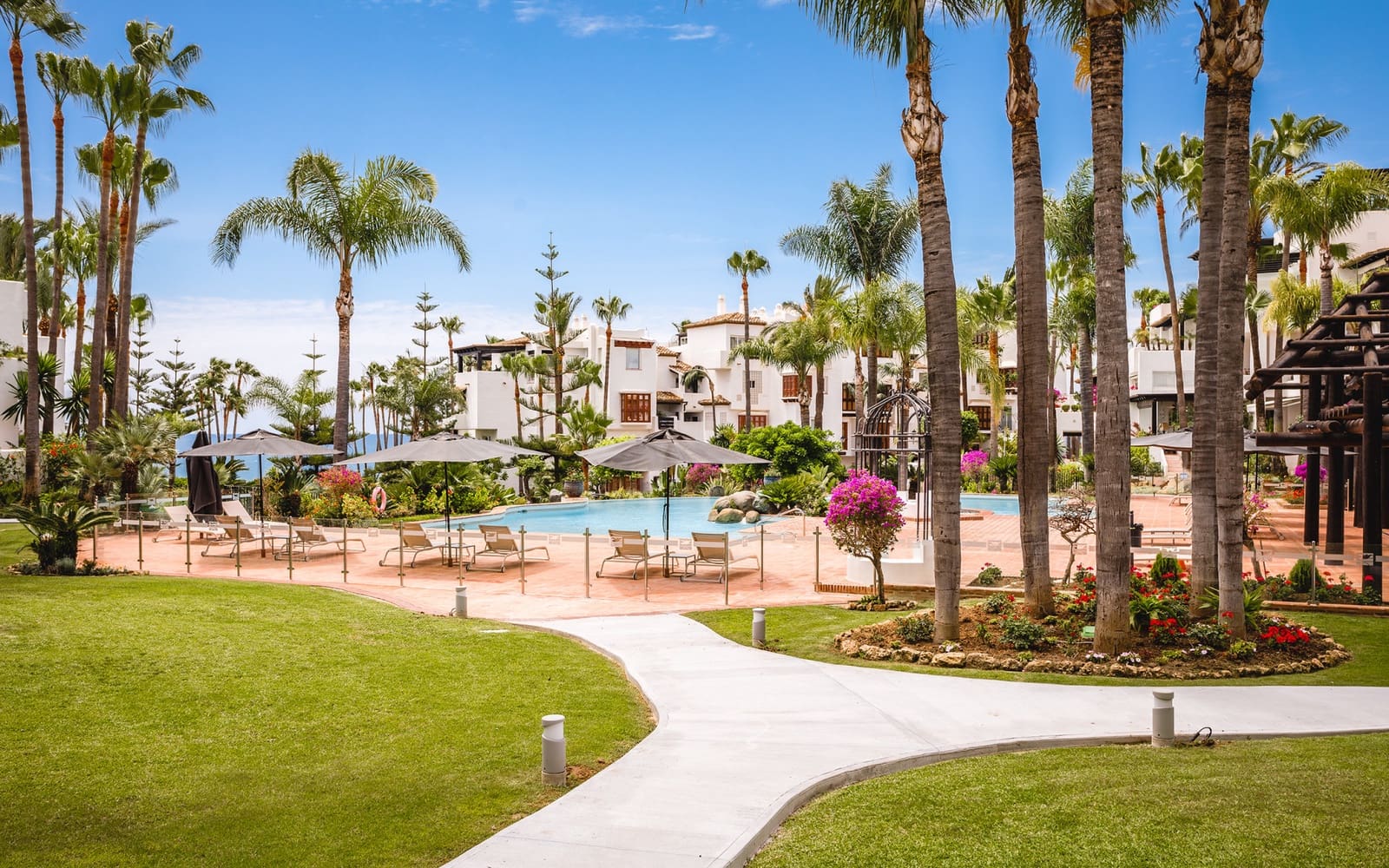 3 bedroom Apartment for sale in Marbella with pool garage - € 3,850,000 (Ref: 8356718)