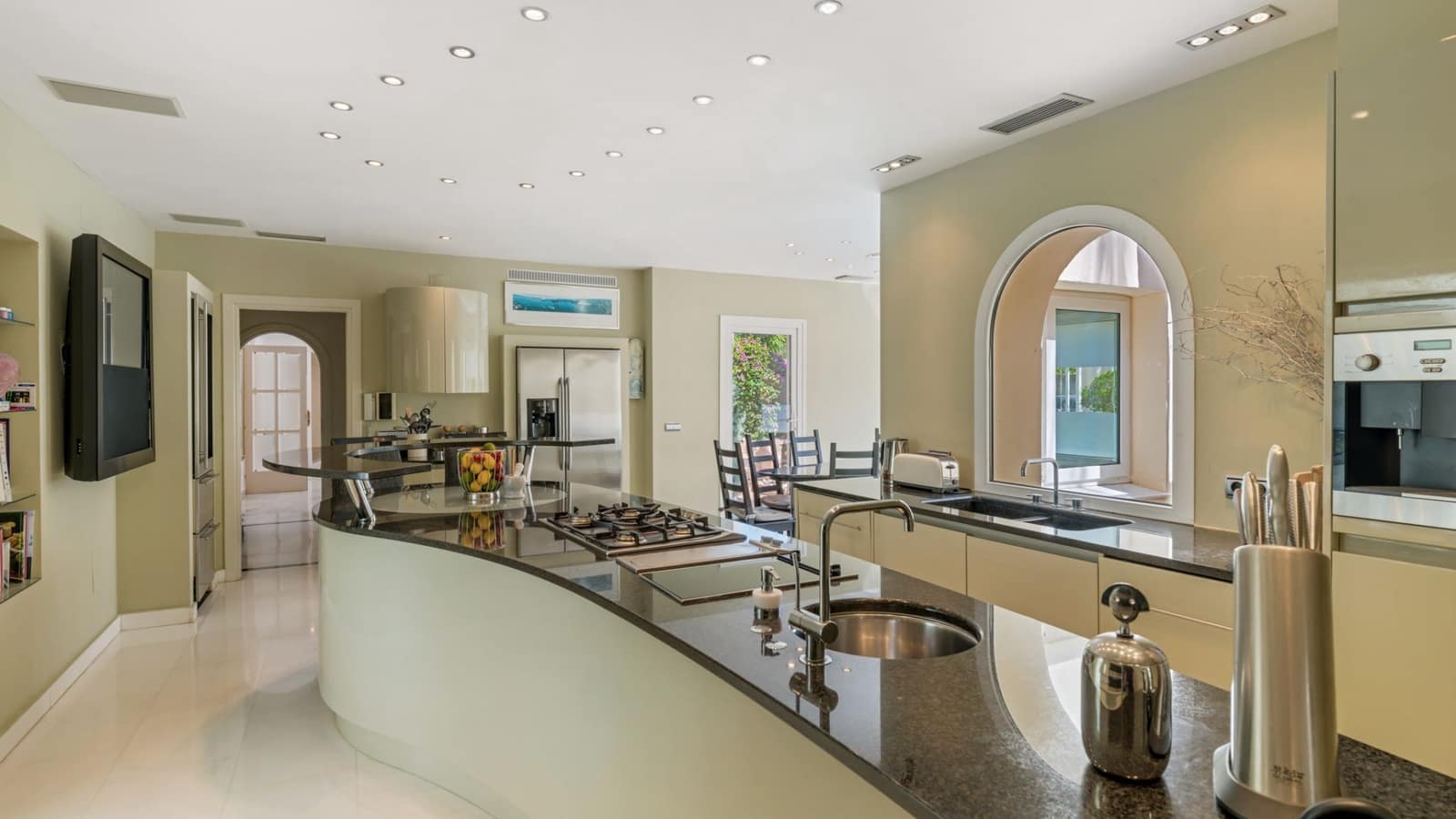 Chalet de 5 habitaciones en El Paraiso en venta con piscina - 2.950.000 € (Ref: 8356719)