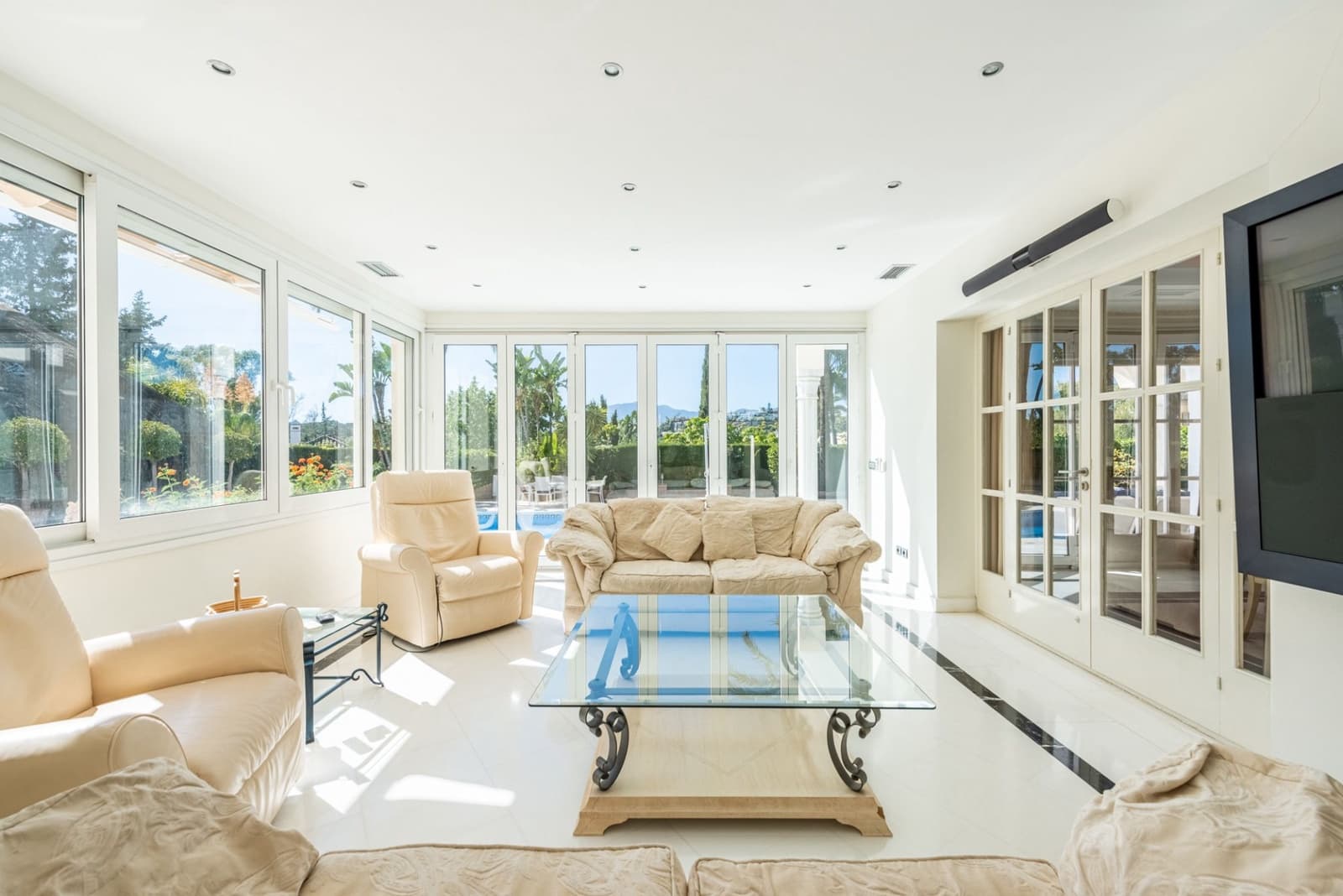 Chalet de 5 habitaciones en El Paraiso en venta con piscina - 2.950.000 € (Ref: 8356719)