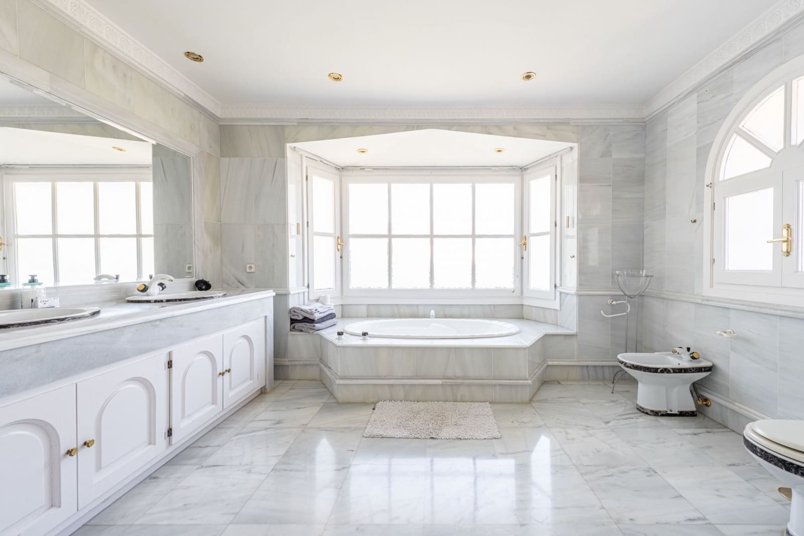 Chalet de 5 habitaciones en El Paraiso en venta con piscina - 2.950.000 € (Ref: 8356719)