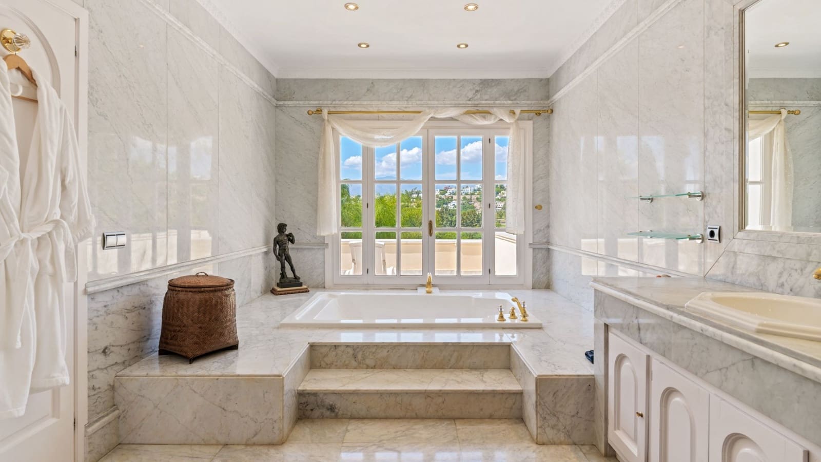 Chalet de 5 habitaciones en El Paraiso en venta con piscina - 2.950.000 € (Ref: 8356719)