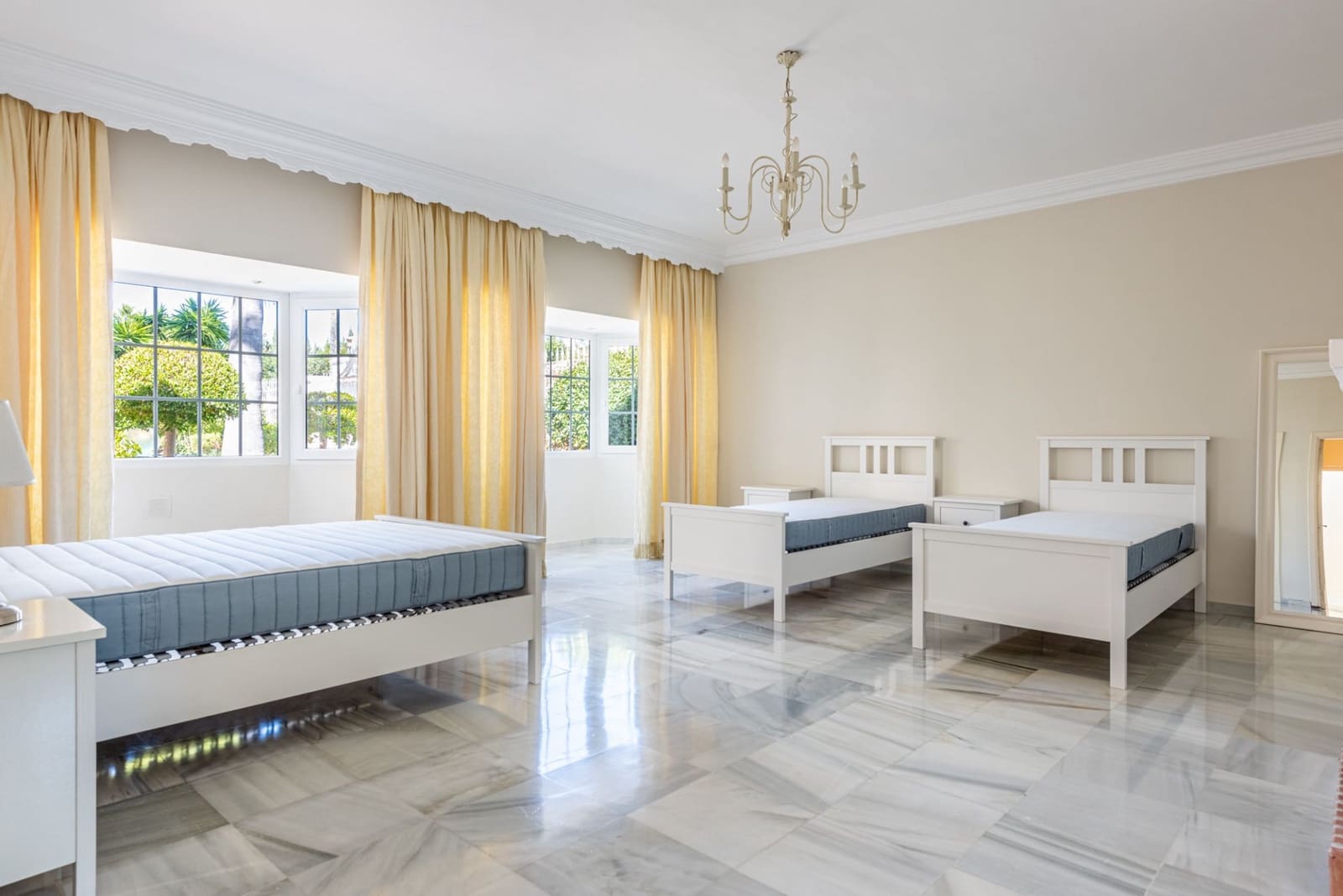 Chalet de 5 habitaciones en El Paraiso en venta con piscina - 2.950.000 € (Ref: 8356719)