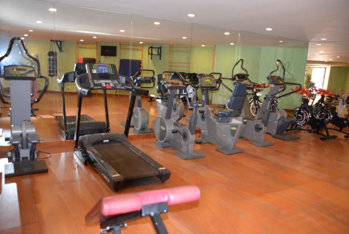 3 bedroom Apartment for sale in Estepona with pool garage - € 580,000 (Ref: 8356749)