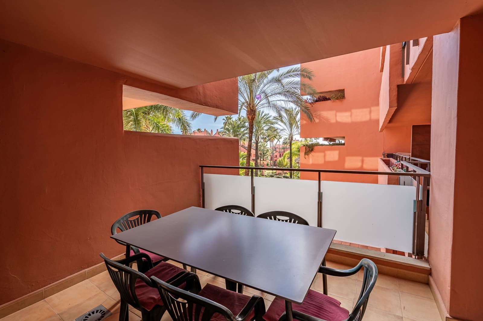 3 bedroom Apartment for sale in Estepona with pool garage - € 580,000 (Ref: 8356749)