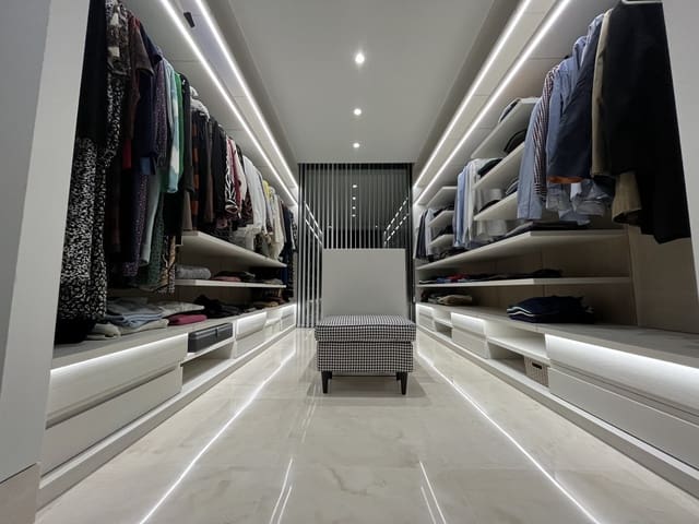 5 quarto Moradia para venda em Marbella com piscina garagem - 3 500 000 € (Ref: 8356752)