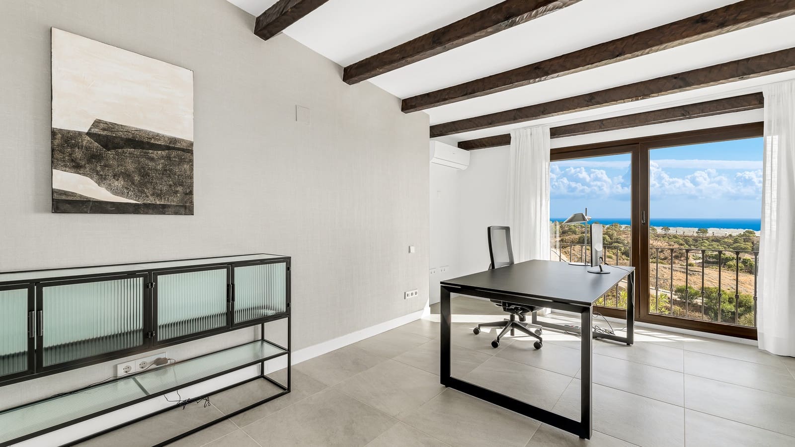 5 slaapkamer Villa te koop in New Golden Mile met zwembad garage - € 2.195.000 (Ref: 8356754)