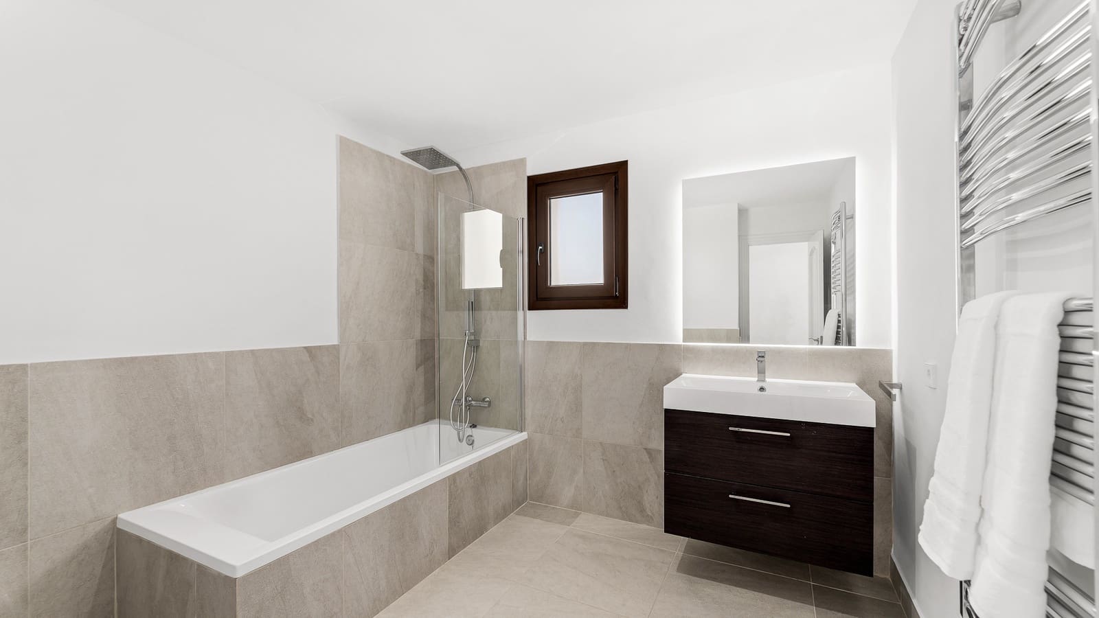 5 slaapkamer Villa te koop in New Golden Mile met zwembad garage - € 2.195.000 (Ref: 8356754)