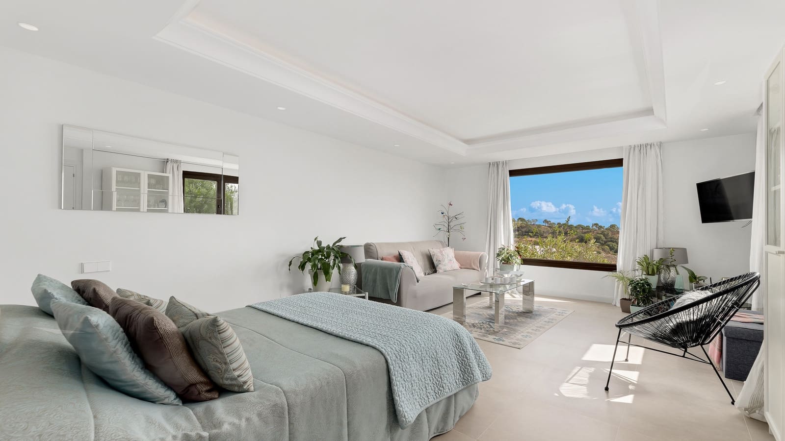 5 slaapkamer Villa te koop in New Golden Mile met zwembad garage - € 2.195.000 (Ref: 8356754)