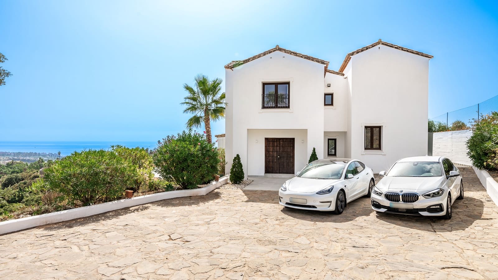 5 slaapkamer Villa te koop in New Golden Mile met zwembad garage - € 2.195.000 (Ref: 8356754)