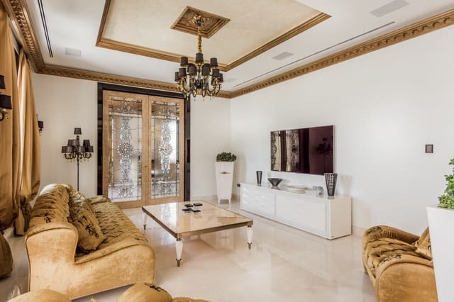 Chalet de 7 habitaciones en Marbella en venta con piscina garaje - 9.500.000 € (Ref: 8356761)