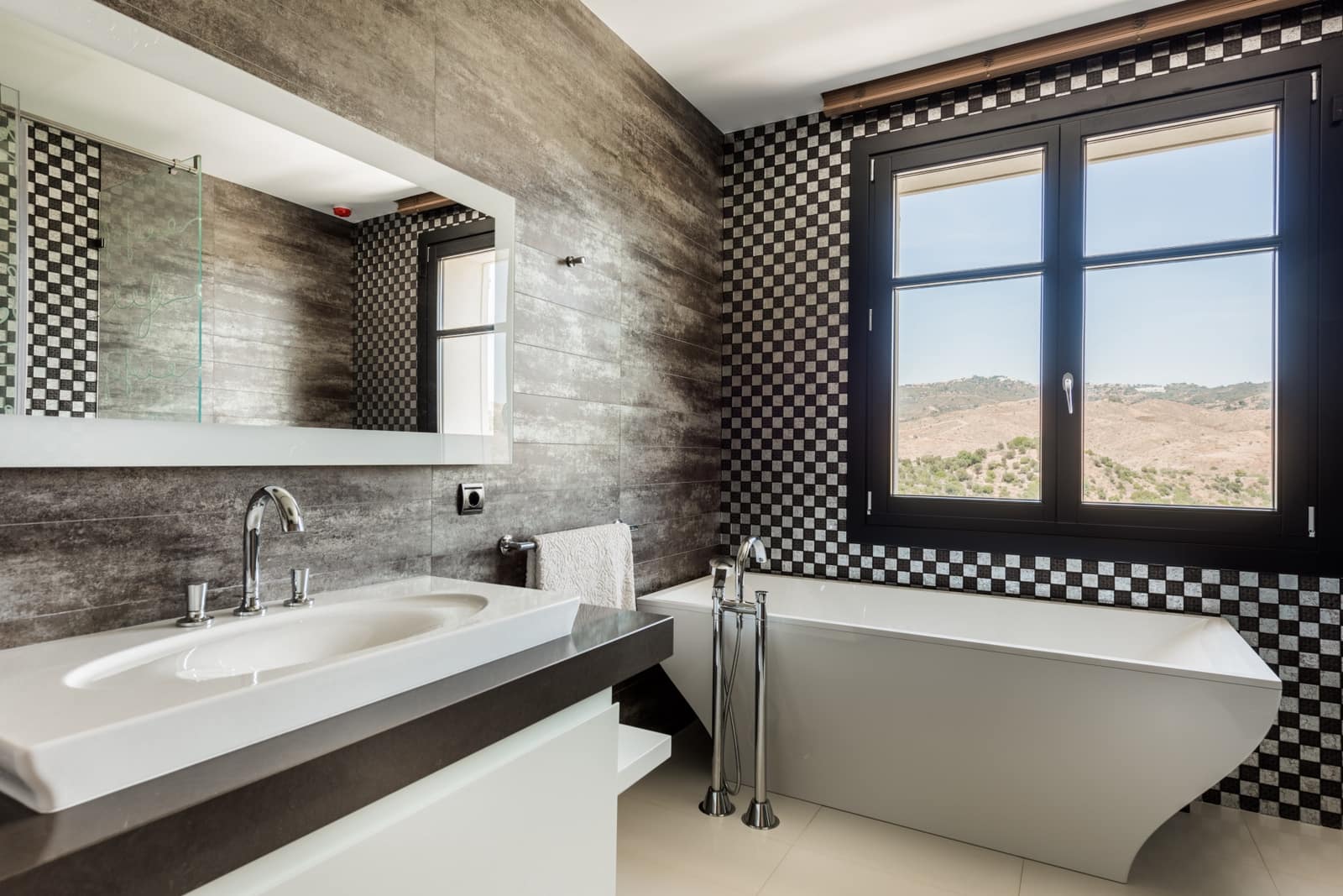 7 bedroom Villa for sale in Marbella with pool garage - € 9,500,000 (Ref: 8356761)