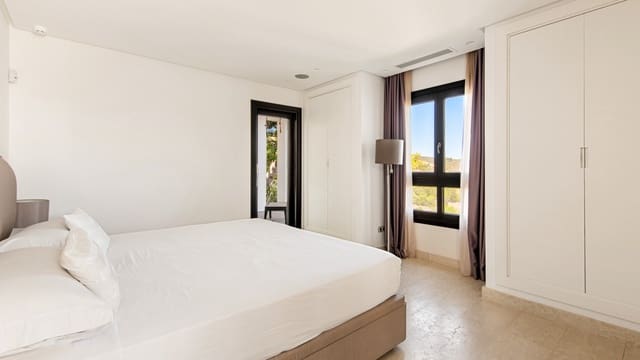 5 soverom Villa til salgs i Marbella med svømmebasseng garasje - € 3 750 000 (Ref: 8356764)