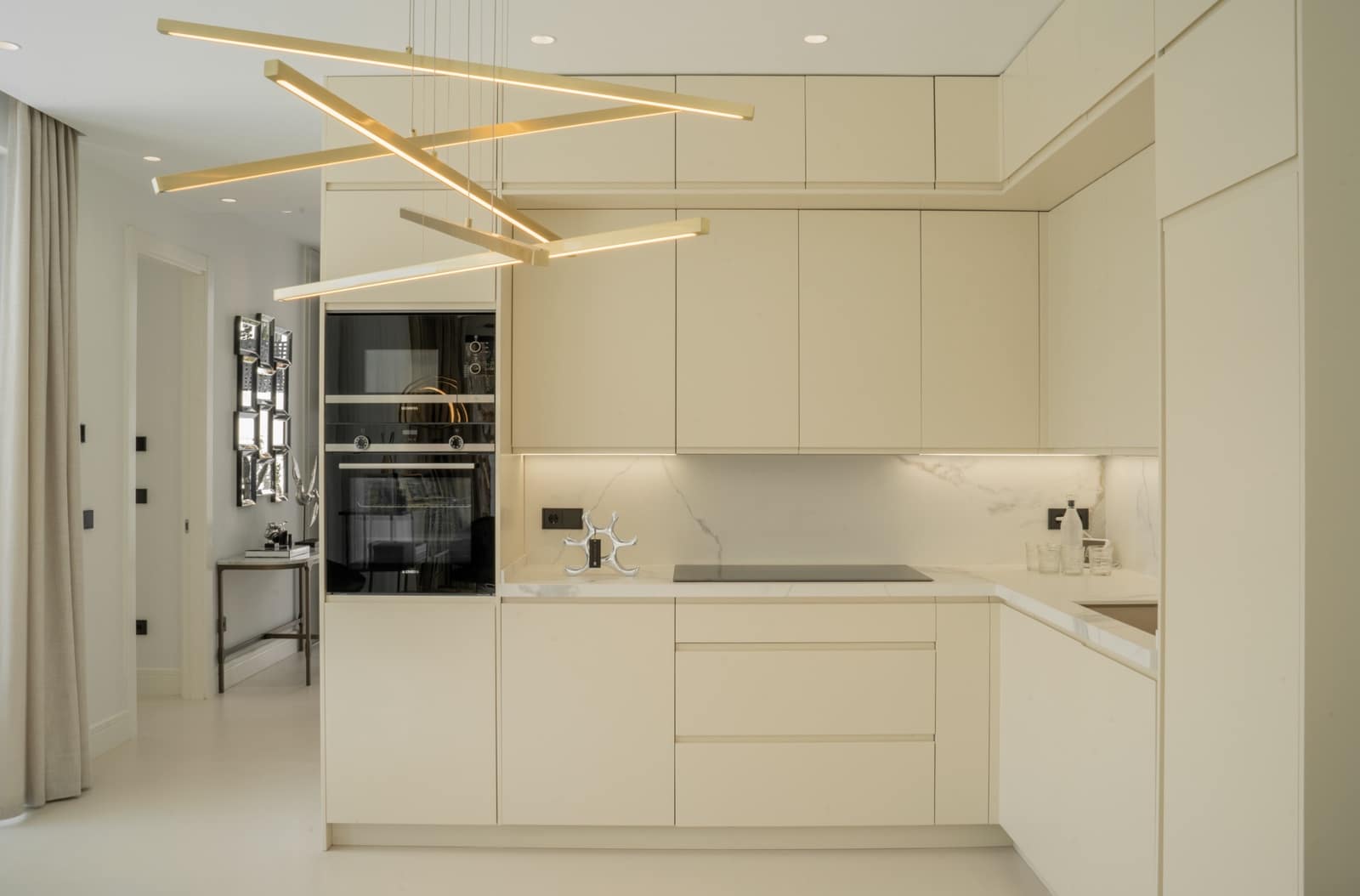 4 bedroom Villa for sale in Marbella with pool garage - € 3,995,000 (Ref: 8356769)