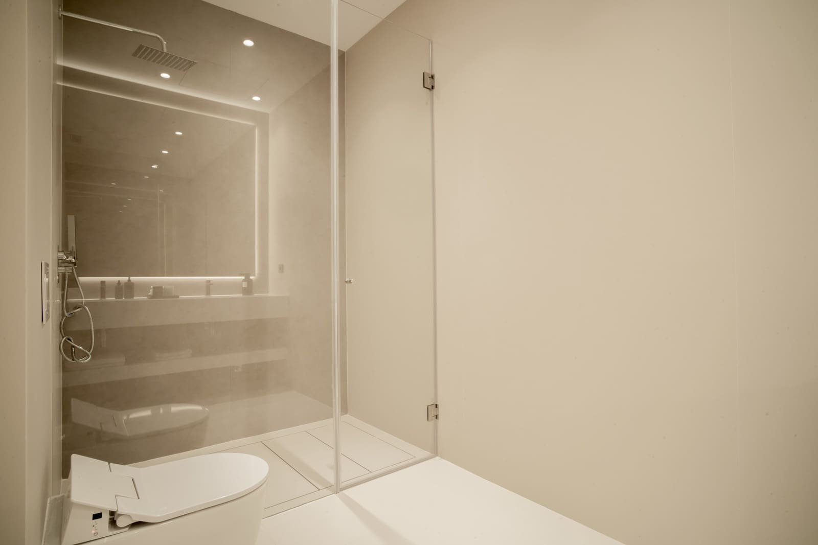 4 bedroom Villa for sale in Marbella with pool garage - € 3,995,000 (Ref: 8356769)