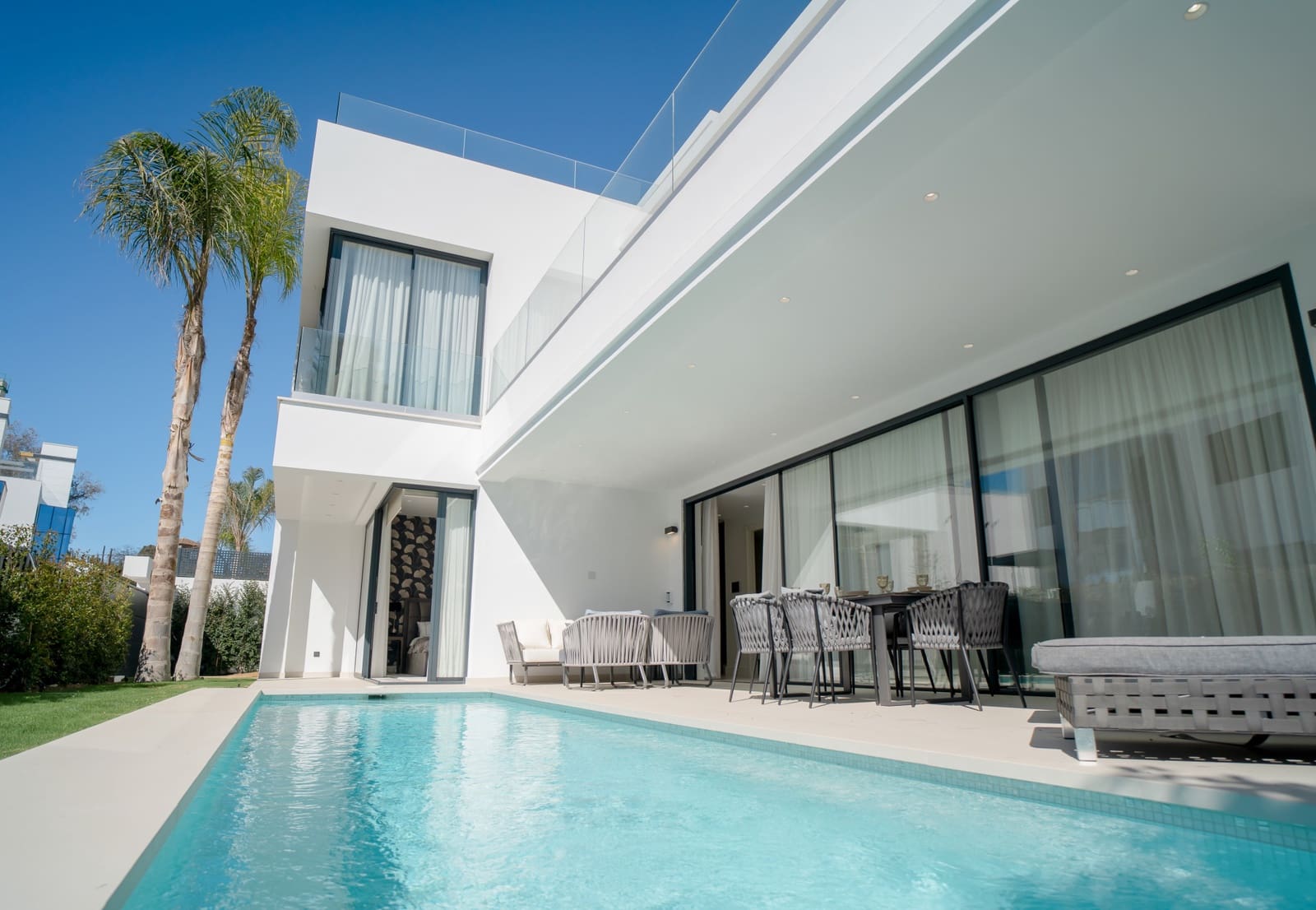 4 soveværelse Villa til salg i Marbella med swimmingpool garage - € 3.995.000 (Ref: 8356769)