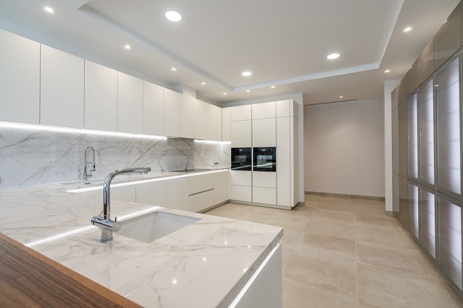 6 slaapkamer Villa te koop in Estepona met zwembad garage - € 4.750.000 (Ref: 8356776)