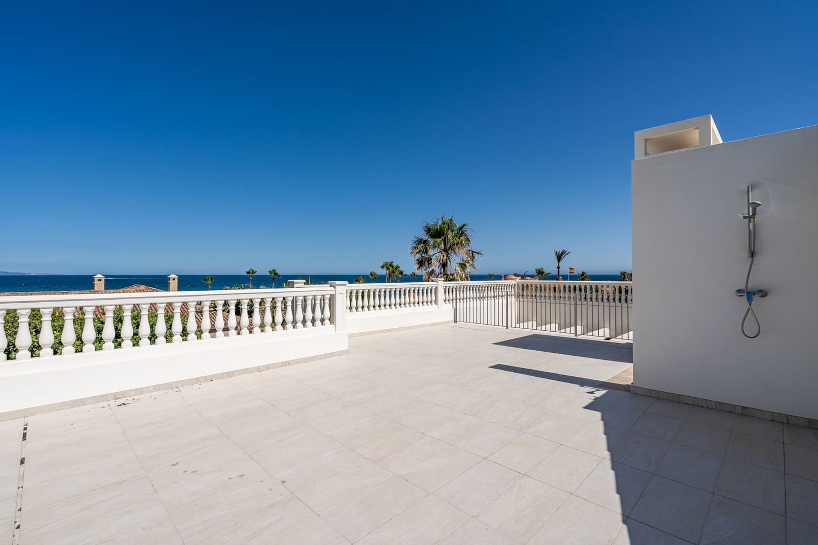 6 slaapkamer Villa te koop in Estepona met zwembad garage - € 4.750.000 (Ref: 8356776)