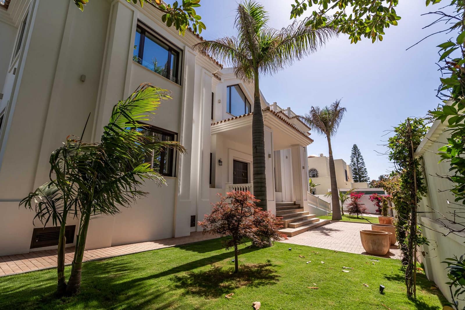 6 slaapkamer Villa te koop in Estepona met zwembad garage - € 4.750.000 (Ref: 8356776)